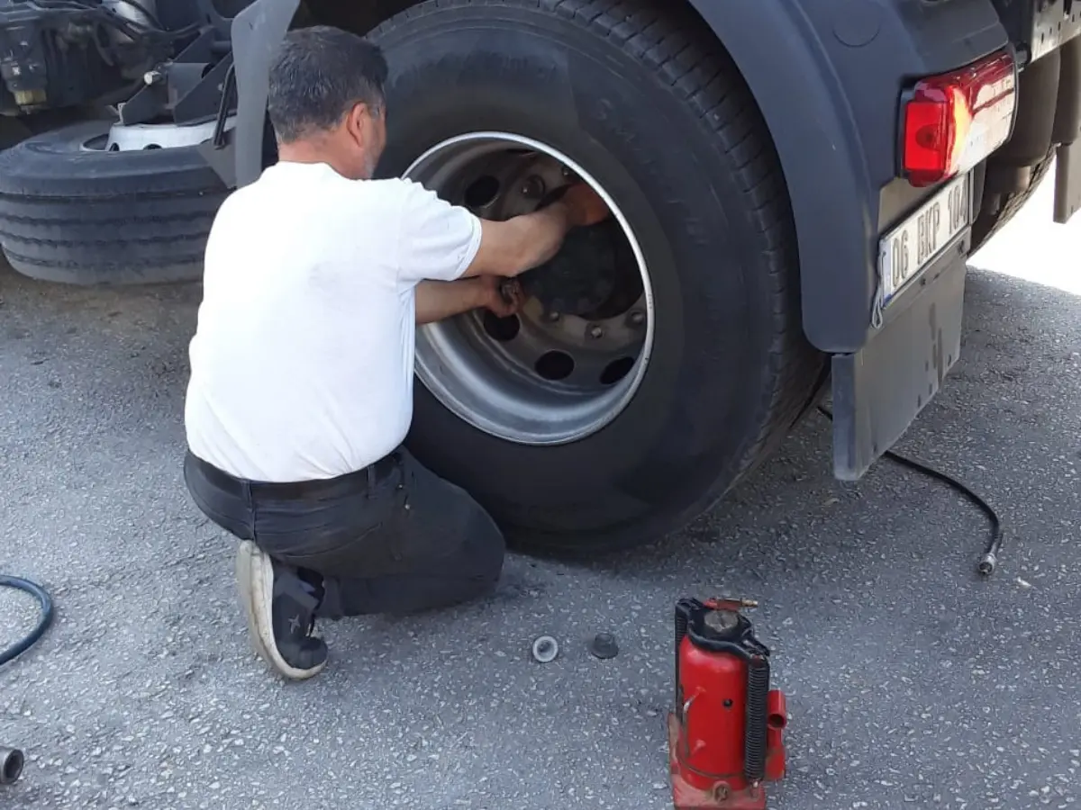 Çukurova Oto Lastikçi